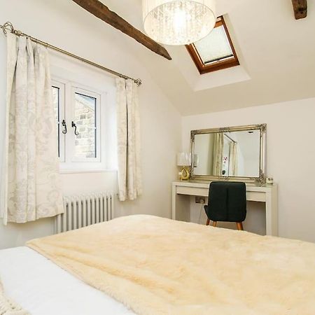 Millstone Cottage Newmillerdam Hill Top Luaran gambar