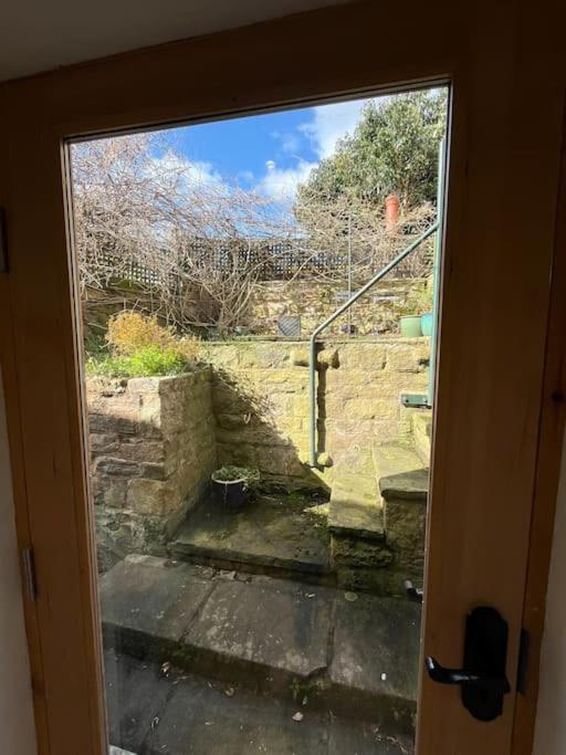 Millstone Cottage Newmillerdam Hill Top Luaran gambar