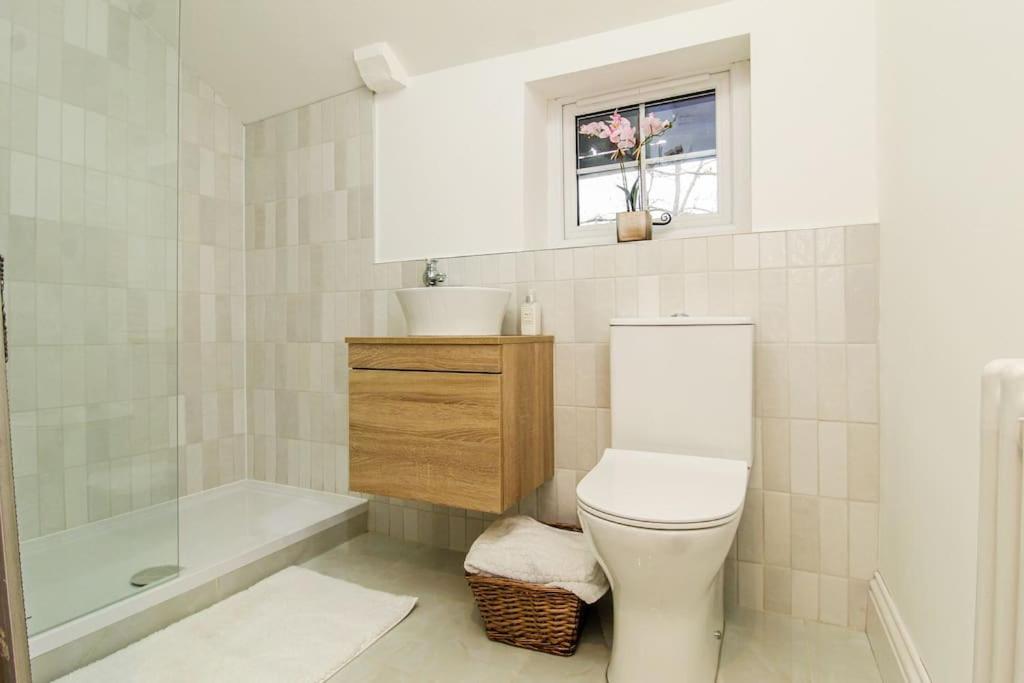 Millstone Cottage Newmillerdam Hill Top Luaran gambar