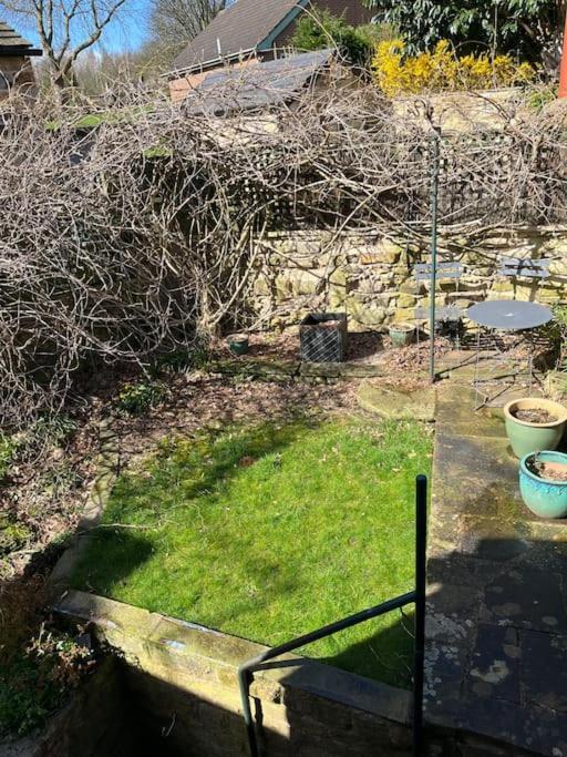 Millstone Cottage Newmillerdam Hill Top Luaran gambar